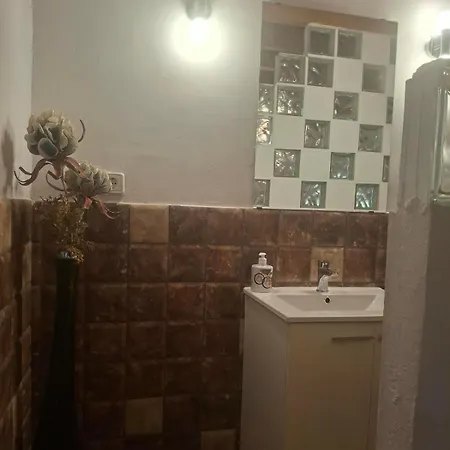 Konukevi Refugio La Presa 3*